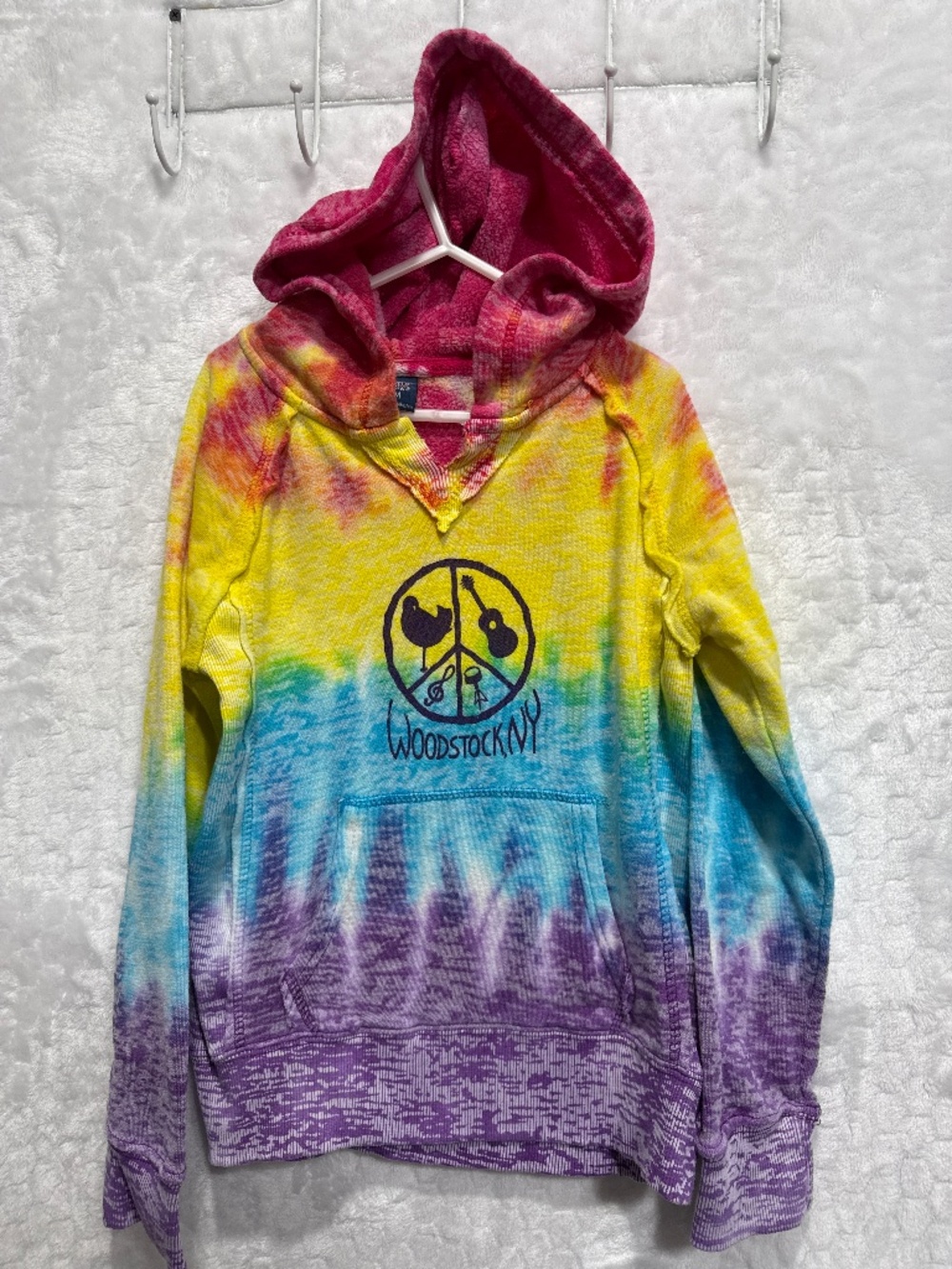 MV Sport kids Tie-Dye Hooded Sweatshirt Woodstock NY Girls size M
